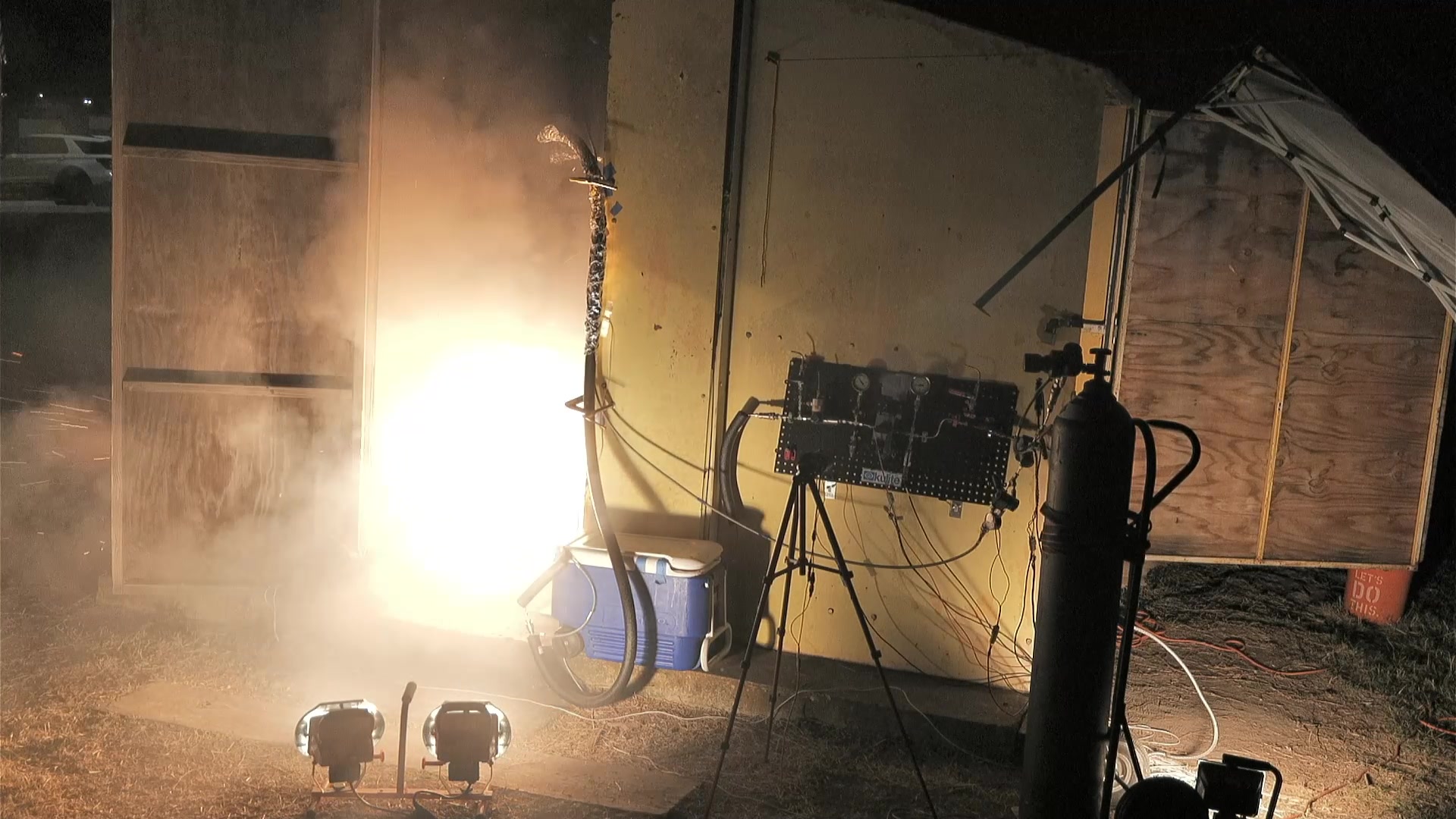 Gluon firing during SET-2 at the SRT test cell.